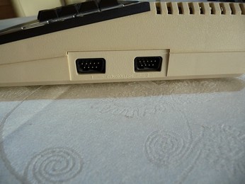 PAL Atari 800XL Right side