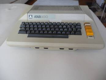 Later Peritel Atari 800 Front