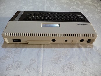 SECAM Atari 800XL Rear