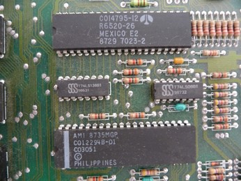 'Star' Arabic Atari 65XE CO14795, PIA chip, CO12294B, POKEY chip