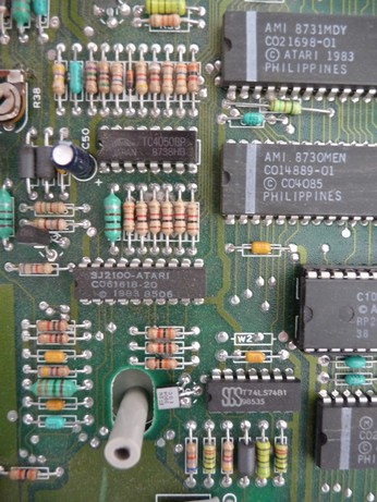 'Star' Arabic Atari 65XE CO61618, MMU chip